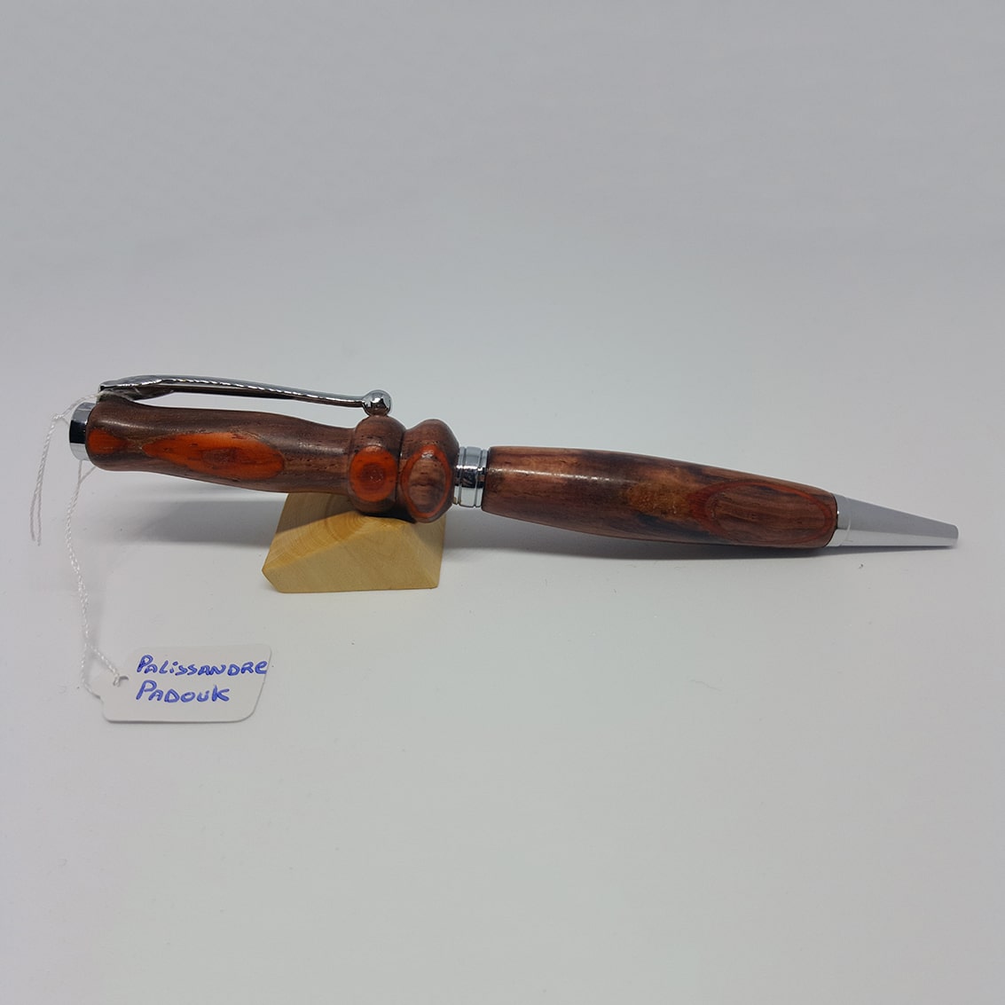 palissandre-padouk-2-64c6b56e6be0d000264340.jpg