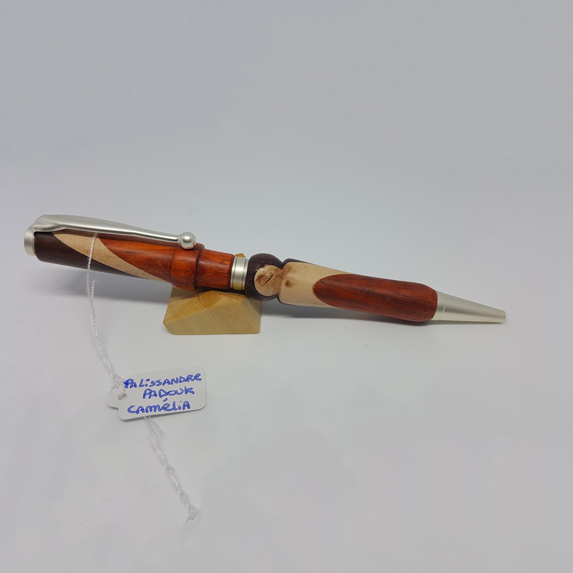 palissandre-padouk-camelia-64c6b5a5ac741718922690.jpg